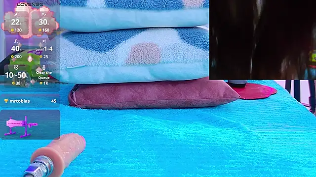 AuraRoss online show from February 18, 2025, 7:09 pm