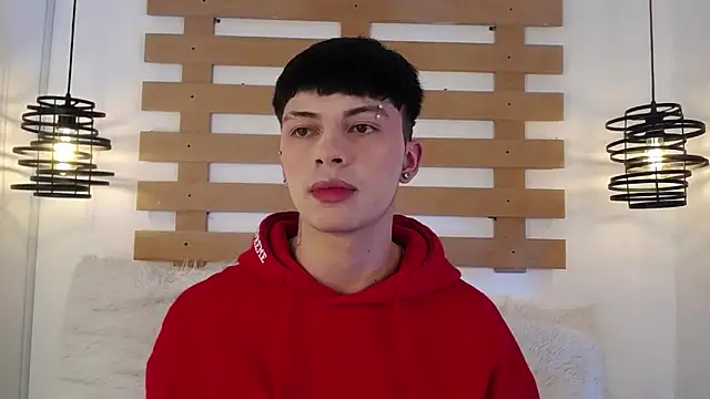 Snapshot of Steev_Novoa chatting on March 5, 2025, 7:49 am Steev Novoa online show from March 5, 2025, 7:49 am