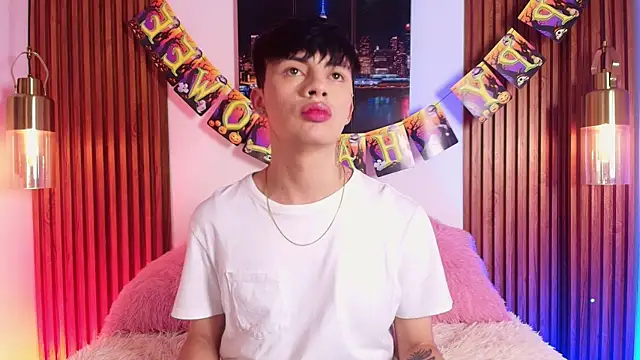 Snapshot of Steev_Novoa chatting on October 29, 2025, 9:27 pm Steev Novoa online show from October 29, 2025, 9:27 pm