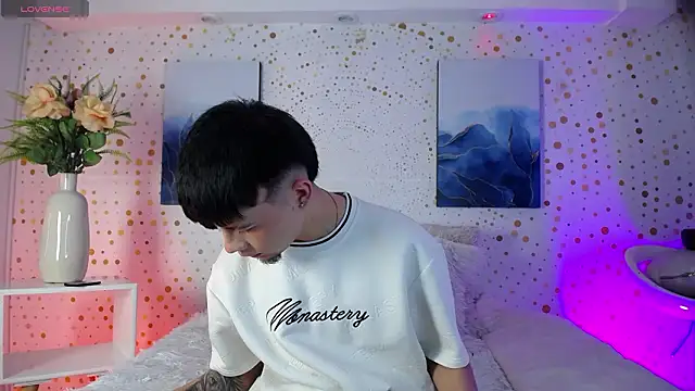 Snapshot of Steev_Novoa chatting on February 3, 2026, 3:15 am Steev Novoa online show from February 3, 2026, 3:15 am