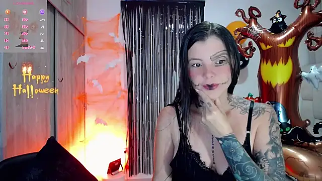 Snapshot of basic_Instinct chatting on October 15, 2025, 10:37 am basic Instinct online show from October 15, 2025, 10:37 am