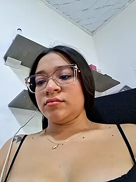 Snapshot of -VICKKY chatting on June 15, 2026, 2:30 pm -VICKKY online show from June 15, 2026, 2:30 pm