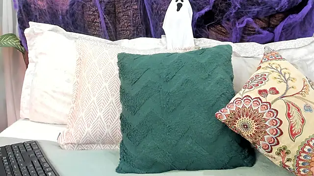 Snapshot of tiffany_becker chatting on October 30, 2025, 11:55 am tiffany becker online show from October 30, 2025, 11:55 am