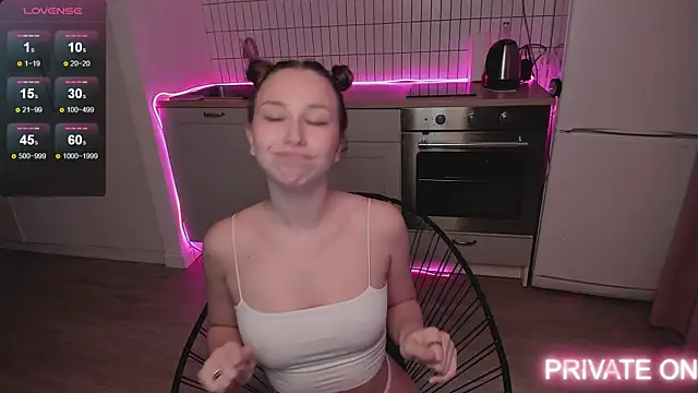 Snapshot of Anny_Limis chatting on February 1, 2025, 3:30 am Anny Limis online show from February 1, 2025, 3:30 am