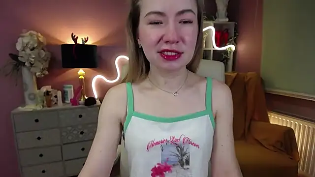 Snapshot of Mia_Tasty chatting on December 28, 2024, 7:22 am Mia Tasty online show from December 28, 2024, 7:22 am