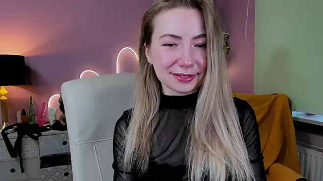 Snapshot of Mia_Tasty chatting on October 1, 2025, 6:52 am Mia Tasty online show from October 1, 2025, 6:52 am