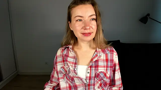 Snapshot of Mia_Tasty chatting on February 7, 2026, 2:43 pm Mia Tasty online show from February 7, 2026, 2:43 pm