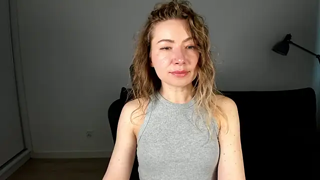 Snapshot of Mia_Tasty chatting on March 15, 2026, 2:23 pm Mia Tasty online show from March 15, 2026, 2:23 pm