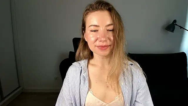 Snapshot of Mia_Tasty chatting on March 19, 2026, 7:34 am Mia Tasty online show from March 19, 2026, 7:34 am