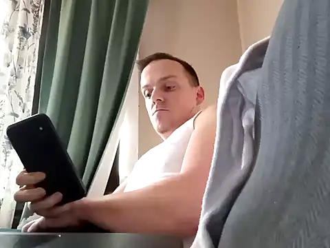 Snapshot of Rollinhard6969 chatting on January 25, 2025, 2:36 pm Rollinhard6969 online show from January 25, 2025, 2:36 pm