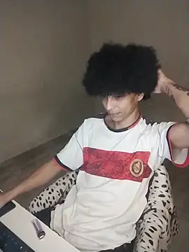 cardrey05 online show from December 22, 2025, 6:43 am