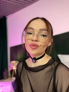 Snapshot of AnaWest chatting on January 28, 2025, 12:00 pm AnaWest online show from January 28, 2025, 12:00 pm