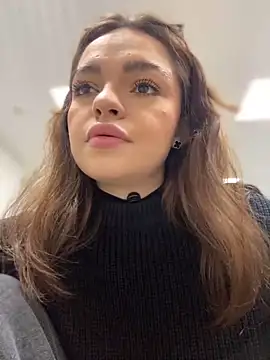 Snapshot of AnaWest chatting on February 25, 2025, 5:52 am AnaWest online show from February 25, 2025, 5:52 am