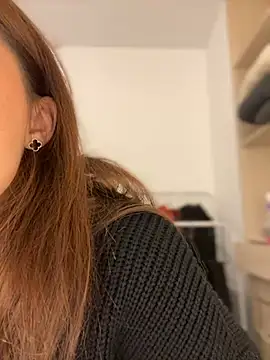 Snapshot of AnaWest chatting on March 3, 2025, 5:53 am AnaWest online show from March 3, 2025, 5:53 am