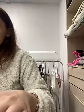 Snapshot of AnaWest chatting on September 22, 2025, 6:15 am AnaWest online show from September 22, 2025, 6:15 am