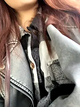 Snapshot of AnaWest chatting on September 26, 2025, 5:44 am AnaWest online show from September 26, 2025, 5:44 am