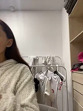 Snapshot of AnaWest chatting on October 10, 2025, 5:39 am AnaWest online show from October 10, 2025, 5:39 am