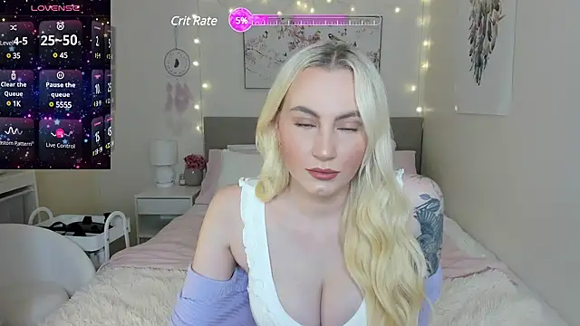 Snapshot of lunaraeXO chatting on January 20, 2025, 9:03 am lunaraeXO online show from January 20, 2025, 9:03 am