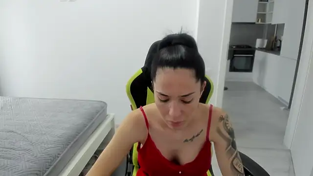 Emmapmg online show from July 15, 2026, 11:48 am