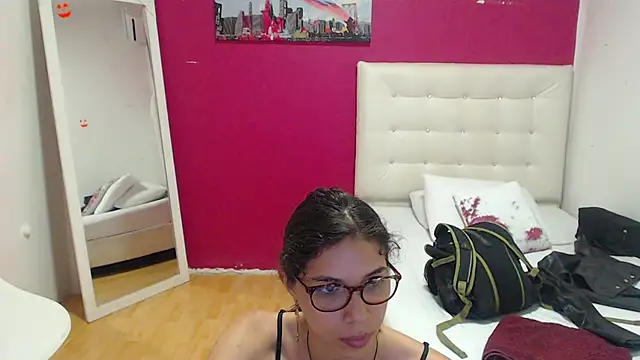 Snapshot of nextdoor_fantasy1 chatting on December 18, 2024, 3:15 am nextdoor fantasy1 online show from December 18, 2024, 3:15 am