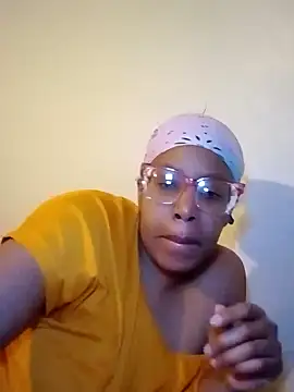 Snapshot of madamsensuale chatting on February 27, 2025, 1:38 am madamsensuale online show from February 27, 2025, 1:38 am