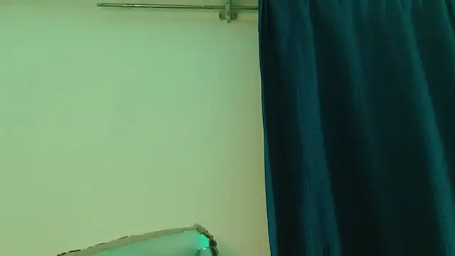 Snapshot of cata__gutierrez_ chatting on September 30, 2025, 5:01 am cata  gutierrez  online show from September 30, 2025, 5:01 am