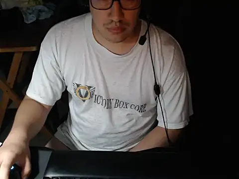 Snapshot of thealfawolf01 chatting on March 21, 2025, 1:13 am thealfawolf01 online show from March 21, 2025, 1:13 am