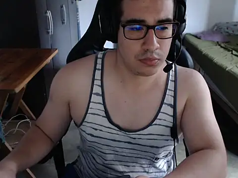 thealfawolf01 online show from April 3, 2026, 5:33 pm