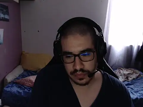 thealfawolf01 online show from July 19, 2026, 6:11 pm