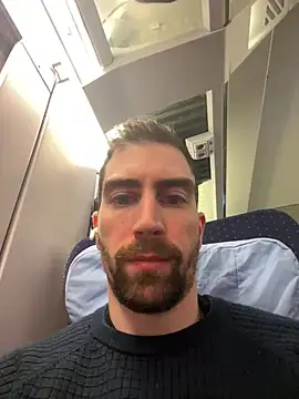 Snapshot of Rac-Coon chatting on December 12, 2024, 5:37 pm Rac-Coon online show from December 12, 2024, 5:37 pm