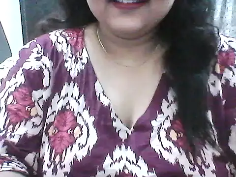smile pretty online show from July 27, 2026, 7:10 pm