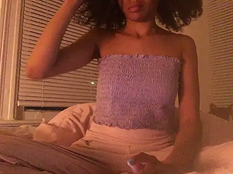 loveofbea online show from March 22, 2026, 8:51 am