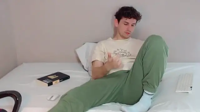 Elio555 online show from January 10, 2025, 7:43 pm