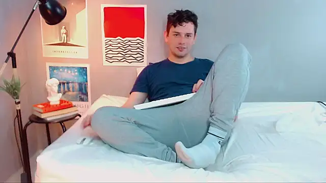 Elio555 online show from October 5, 2025, 6:50 pm