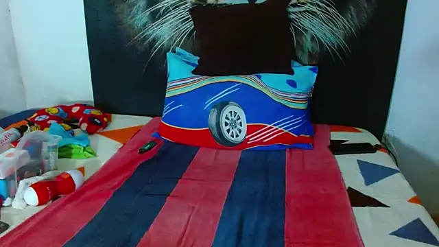 Snapshot of Michaell_Myerss_ chatting on October 17, 2025, 11:57 am Michaell Myerss  online show from October 17, 2025, 11:57 am