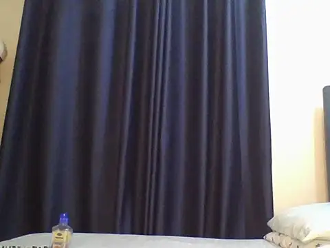 Snapshot of Ebony_butt chatting on October 27, 2025, 8:35 pm Ebony butt online show from October 27, 2025, 8:35 pm