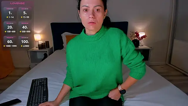 devilish angel online show from November 20, 2025, 5:40 am