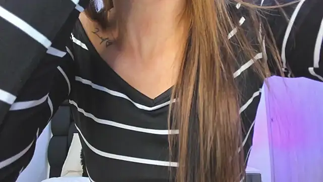 Snapshot of Cristel_Boom chatting on January 11, 2025, 12:55 am Cristel Boom online show from January 11, 2025, 12:55 am