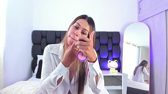 Snapshot of Cristel_Boom chatting on January 26, 2025, 3:36 pm Cristel Boom online show from January 26, 2025, 3:36 pm