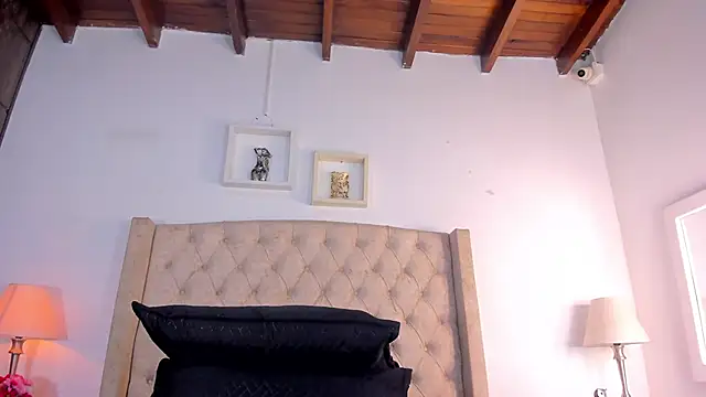 allisson m online show from December 20, 2025, 12:12 pm