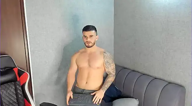 Snapshot of Ricardogo19 chatting on January 21, 2025, 5:49 am Ricardogo19 online show from January 21, 2025, 5:49 am