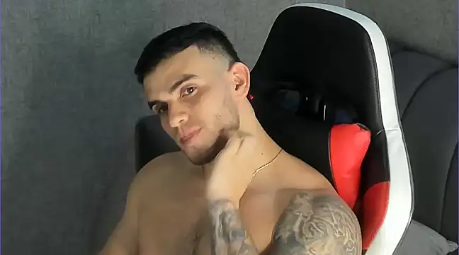 Snapshot of Ricardogo19 chatting on February 5, 2025, 3:34 am Ricardogo19 online show from February 5, 2025, 3:34 am
