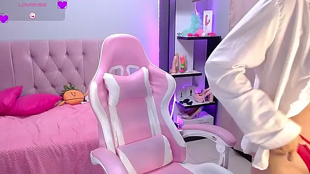 LoaLuxury online show from February 21, 2025, 2:28 am