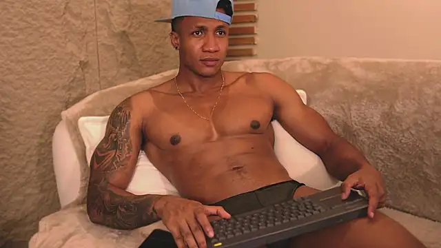 Logan Varela online show from March 7, 2025, 10:21 pm