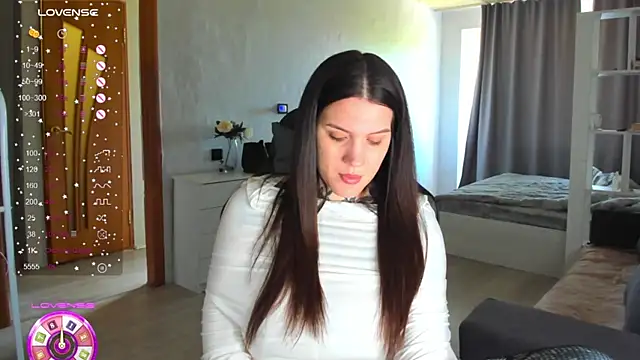 Snapshot of AizaRose chatting on May 7, 2026, 8:20 am AizaRose online show from May 7, 2026, 8:20 am