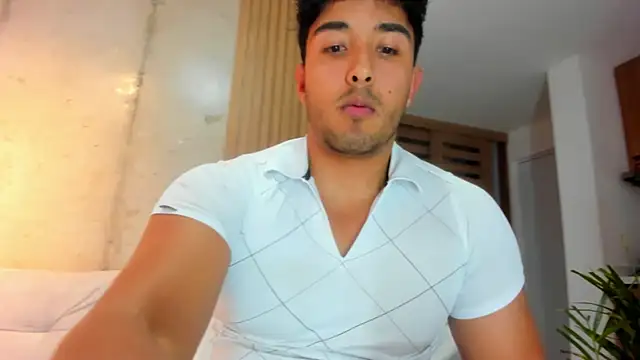 Snapshot of Alan_greek_1 chatting on March 16, 2025, 2:21 am Alan greek 1 online show from March 16, 2025, 2:21 am