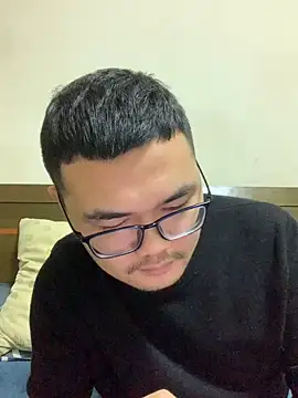 Snapshot of lililiwuwuwu chatting on December 8, 2024, 12:41 pm lililiwuwuwu online show from December 8, 2024, 12:41 pm
