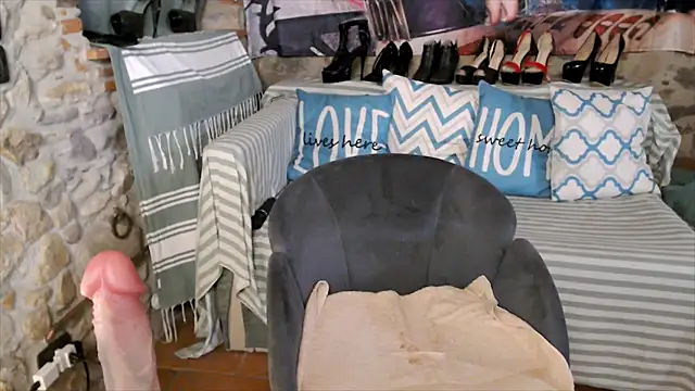 sara love89 online show from December 5, 2025, 3:30 pm