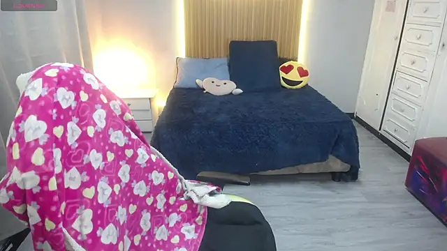 Snapshot of sailor_moon07 chatting on June 21, 2026, 5:54 am sailor moon07 online show from June 21, 2026, 5:54 am
