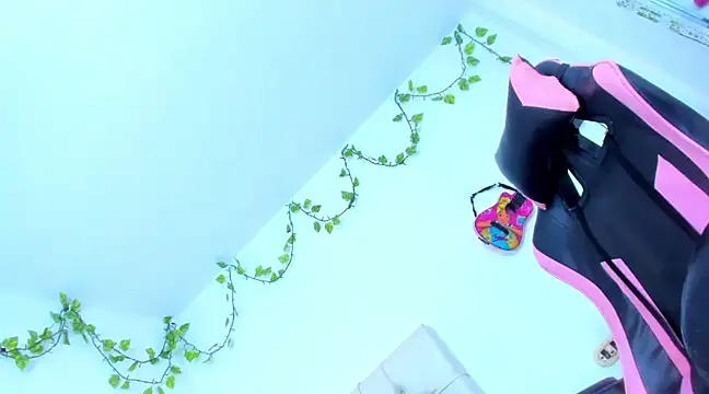 Snapshot of JazirMartinez chatting on February 20, 2025, 5:12 am JazirMartinez online show from February 20, 2025, 5:12 am